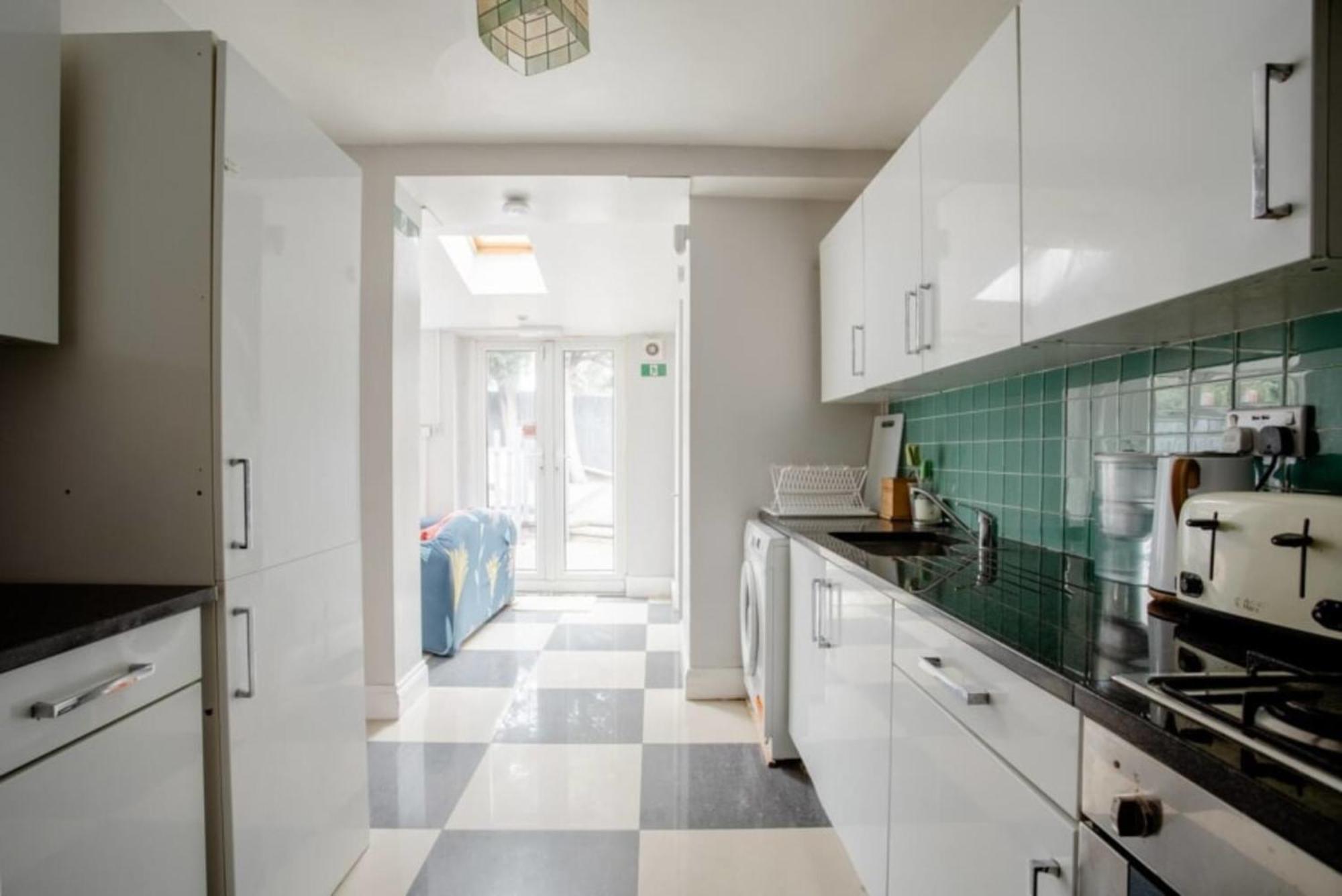 London Comfy Doubles Aparthotel Eksteriør bilde
